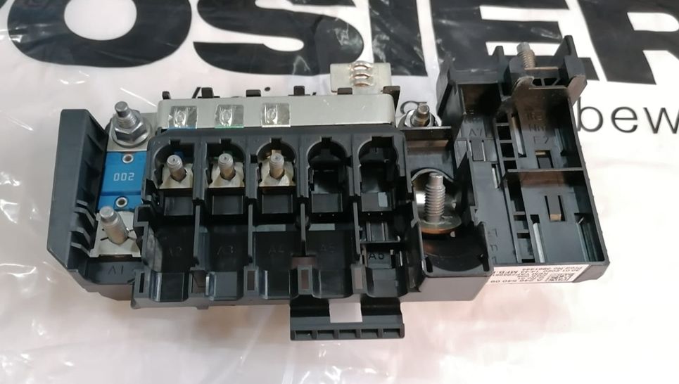 A246540095064_2 Mercedes-Benz Sicherungsdose Rosier Online Shop